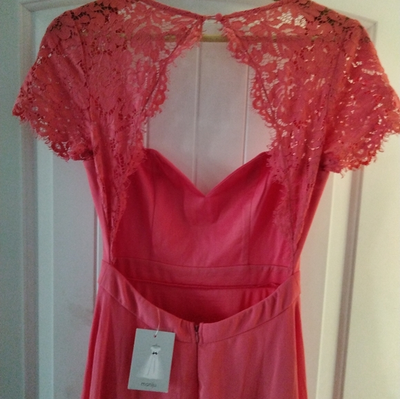 Coral maxi dress with open back and lace detail - Picture 13 of 14